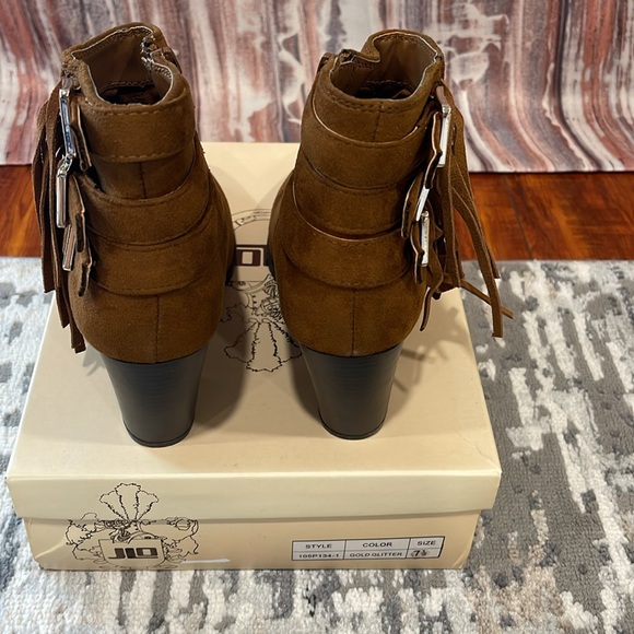 JENNIFER LOPEZ COGNAC Womens
Brown Fashion/Casual High Heels Dress
Boots - Picture 4 of 6